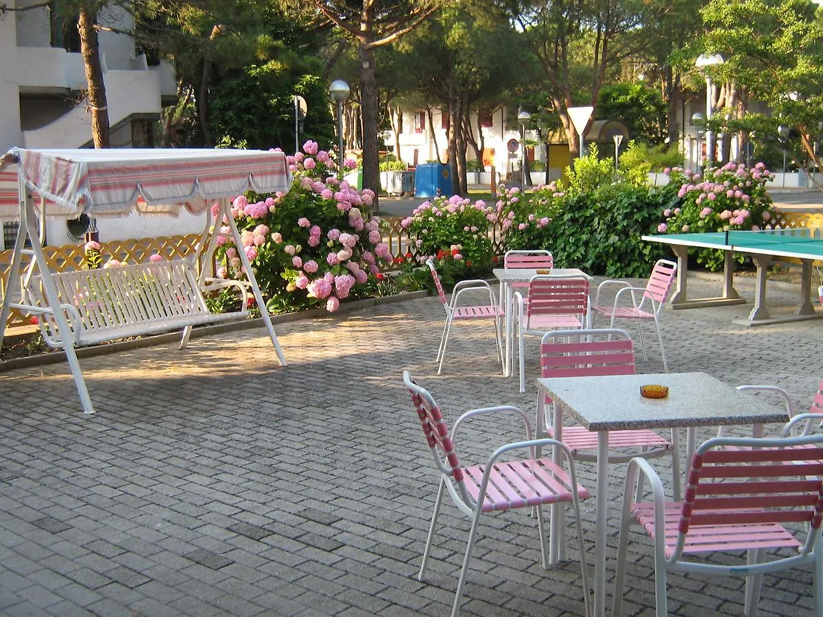 Hotel Toschi Lido di Classe 0*,  Italy